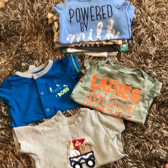 14 Items •Baby Boy Graphic Tees• 3-6 months - Picture 8 of 8